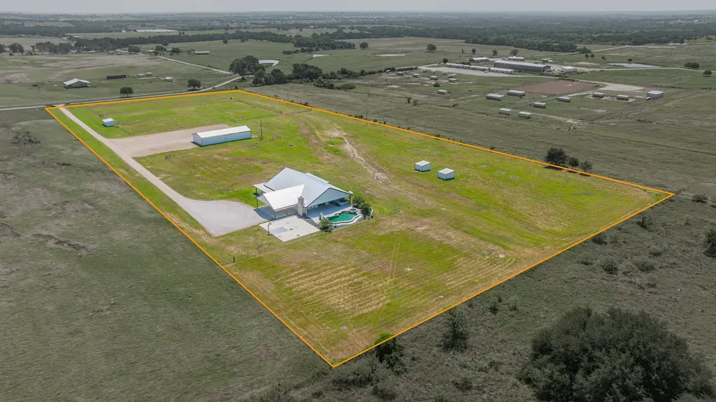 385 Private Road 1733 Stephenville TX 76401