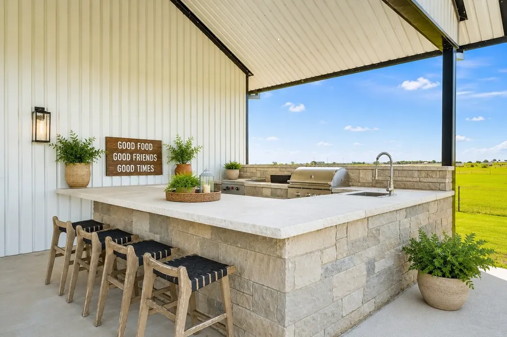 385 Private Road 1733 Stephenville TX 76401