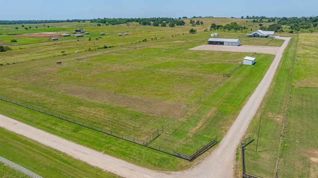385 Private Road 1733 Stephenville TX 76401