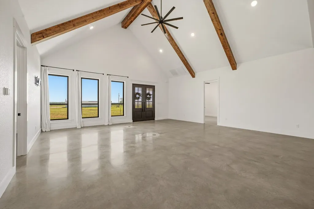 385 Private Road 1733 Stephenville TX 76401