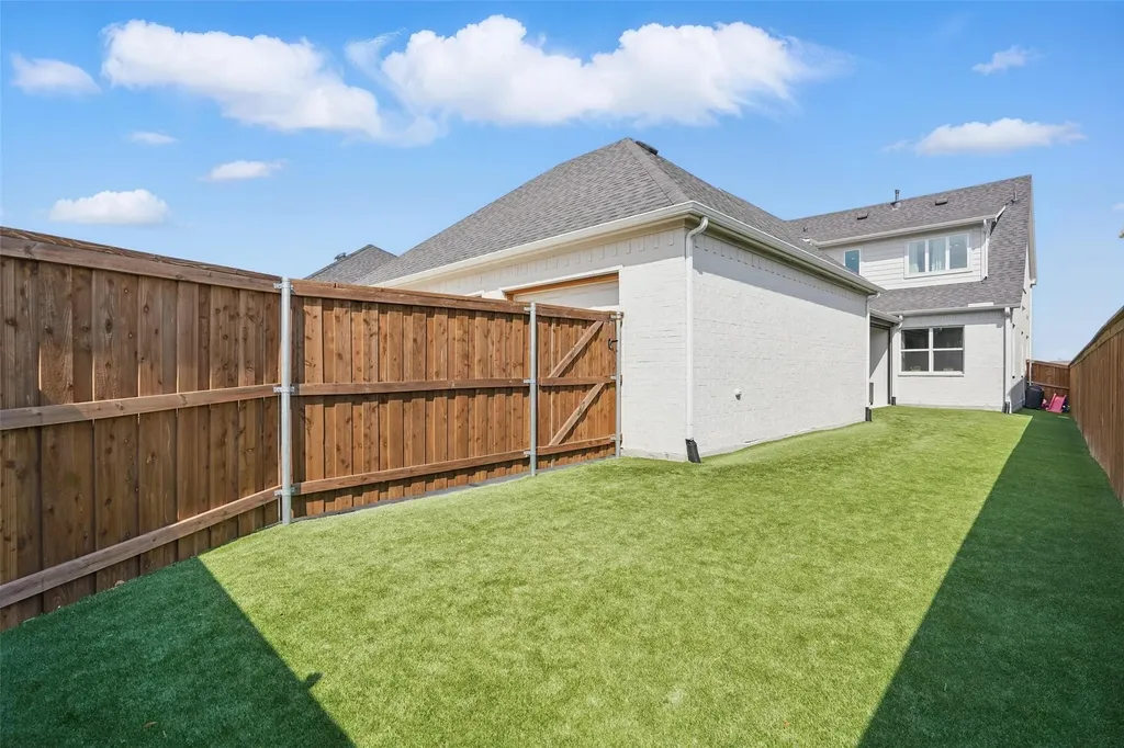 14341 Overlook Park Drive Fort Worth TX 76008