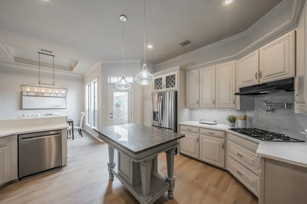 210 La Fontaine Lane Keller TX 76248