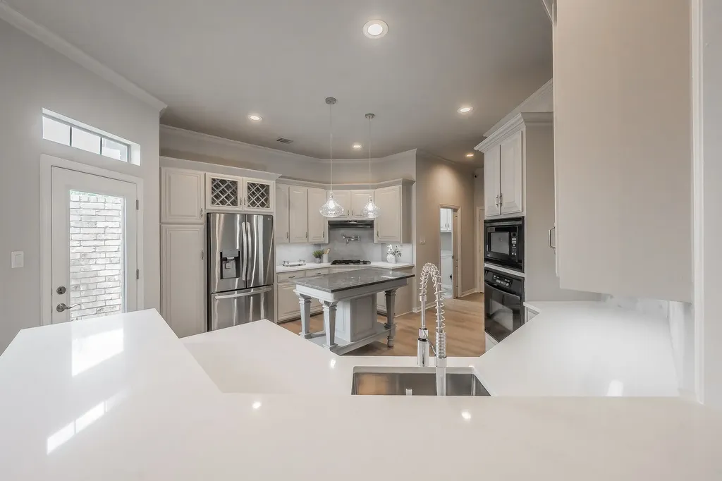 210 La Fontaine Lane Keller TX 76248