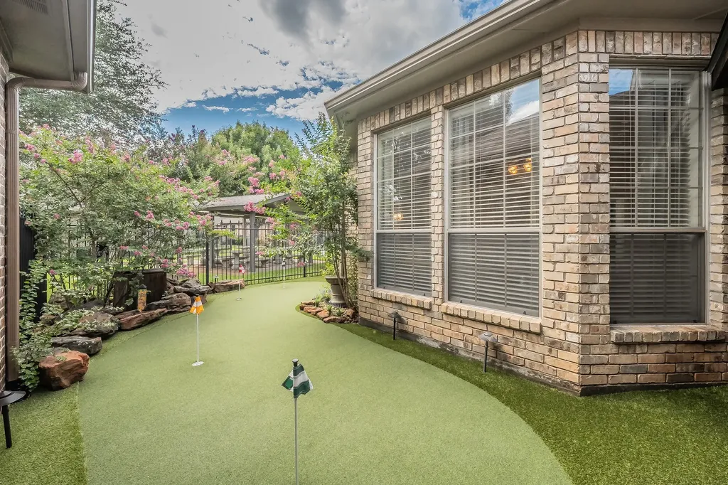 210 La Fontaine Lane Keller TX 76248