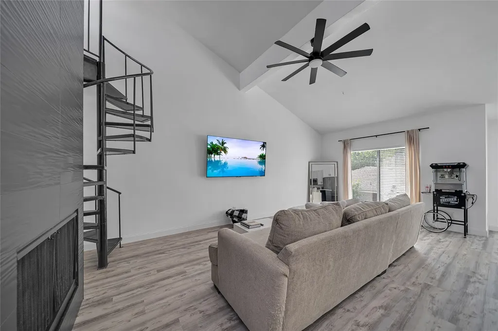 6738 Eastridge Drive Dallas TX 75231