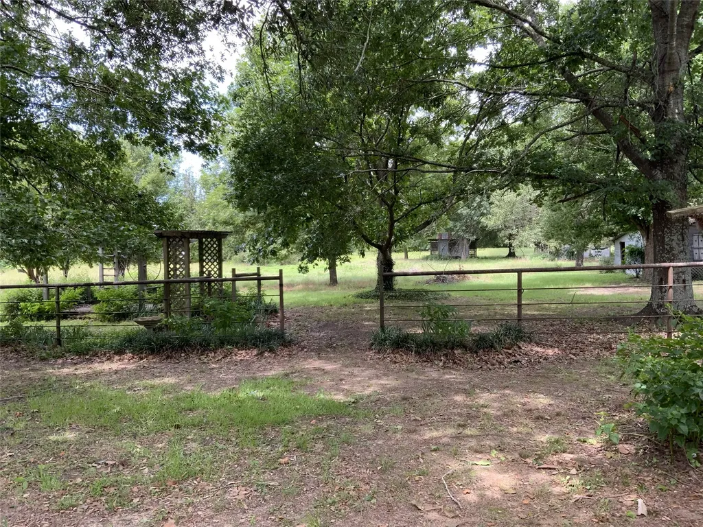 16926 County Road 4336 Larue TX 75770