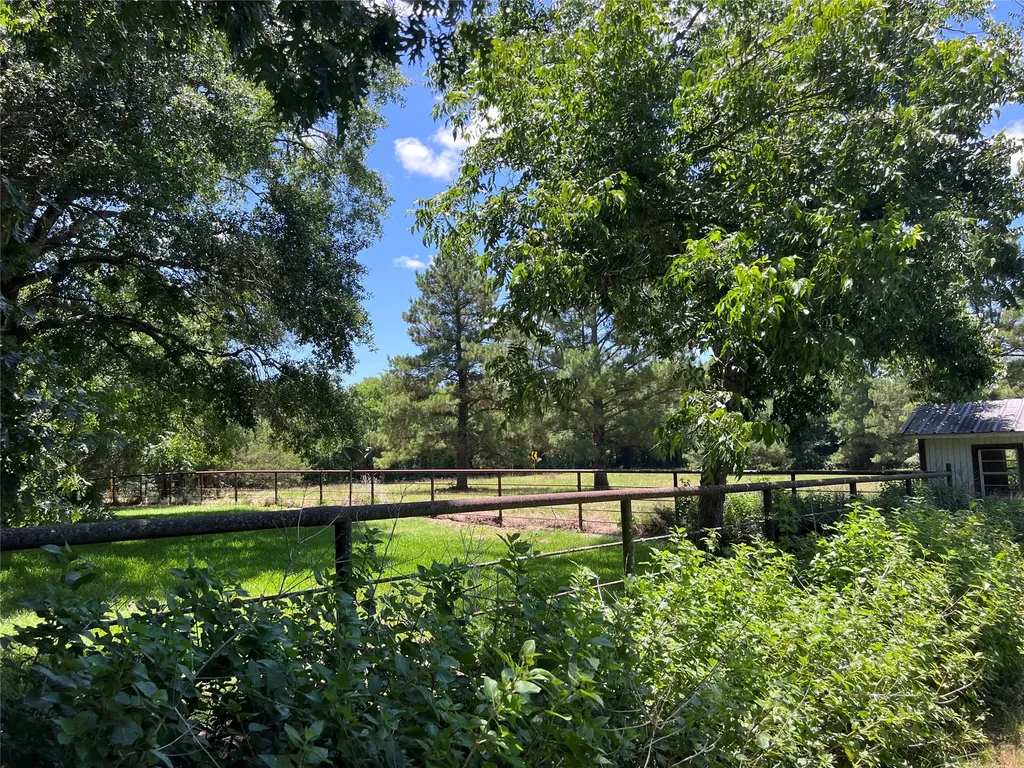 16926 County Road 4336 Larue TX 75770