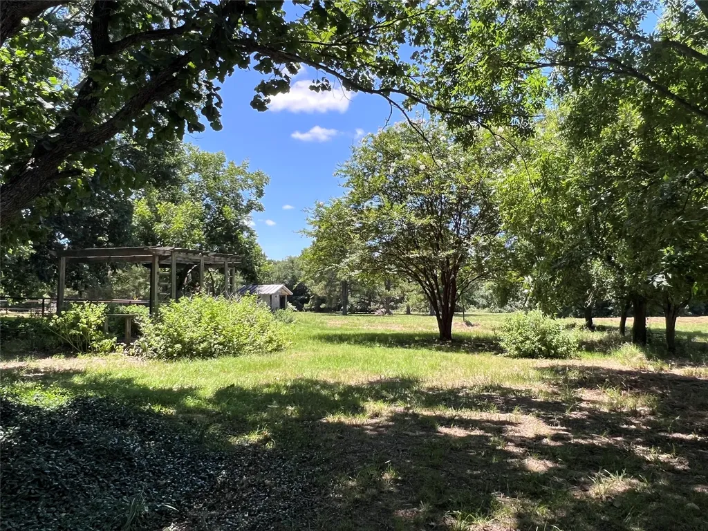 16926 County Road 4336 Larue TX 75770