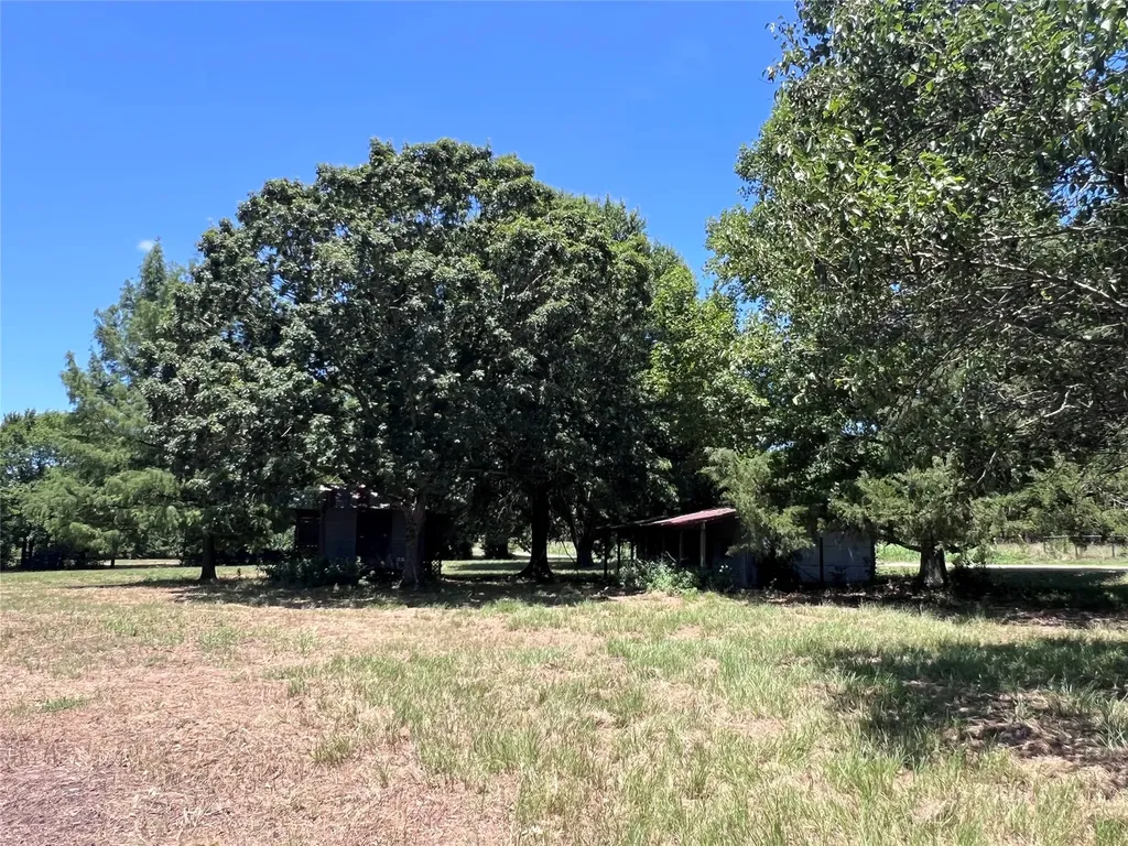 16926 County Road 4336 Larue TX 75770