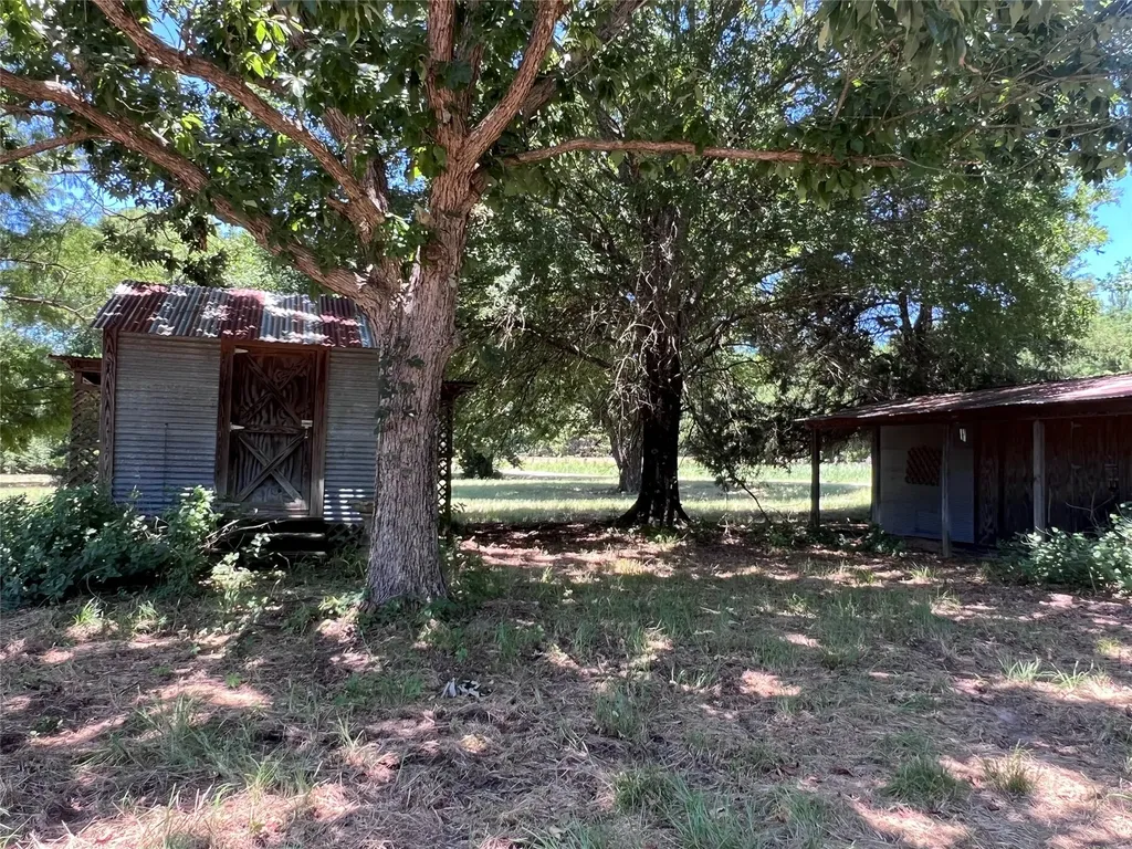 16926 County Road 4336 Larue TX 75770