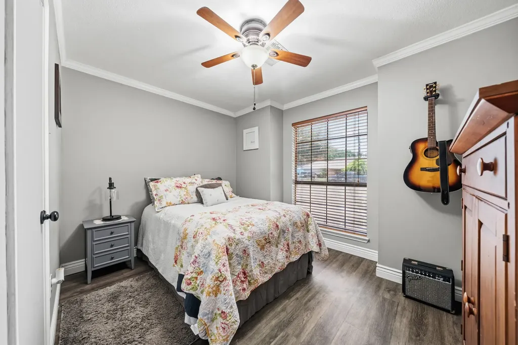 9208 Country Lake Drive Waco TX 76708