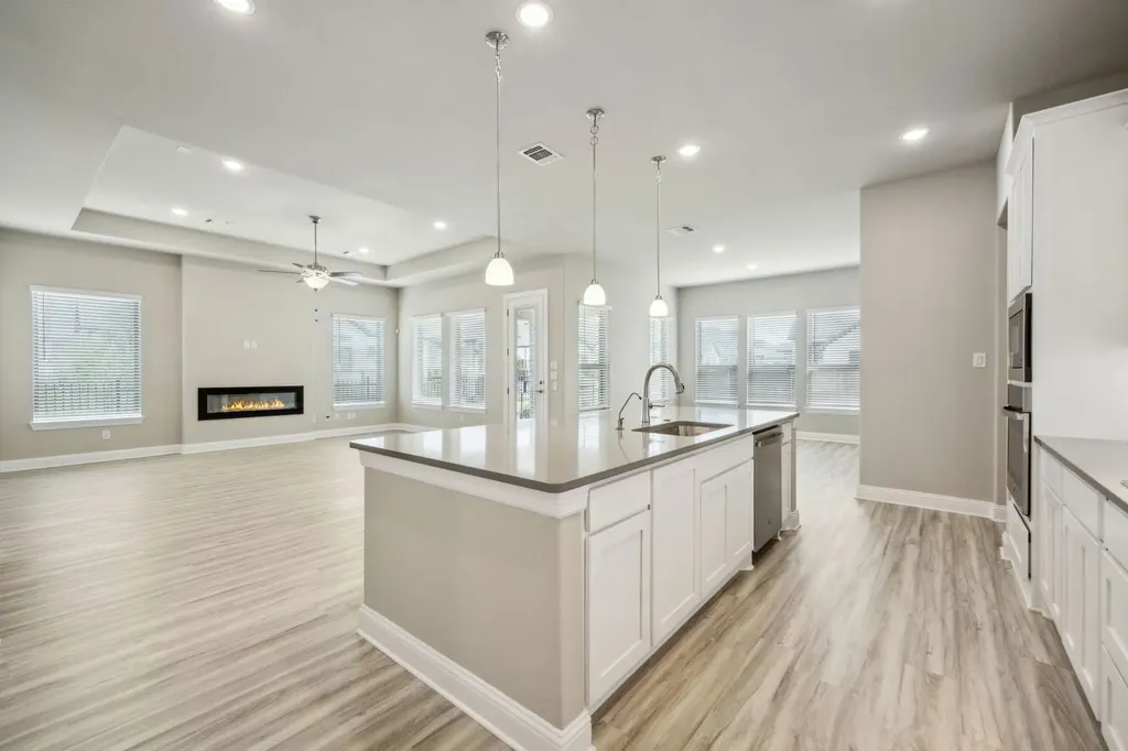 1004 Pearl Crescent Place Crowley TX 76036