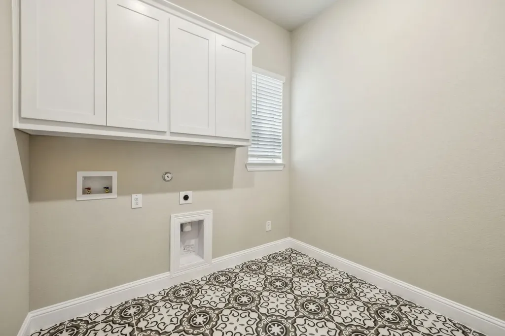 1004 Pearl Crescent Place Crowley TX 76036