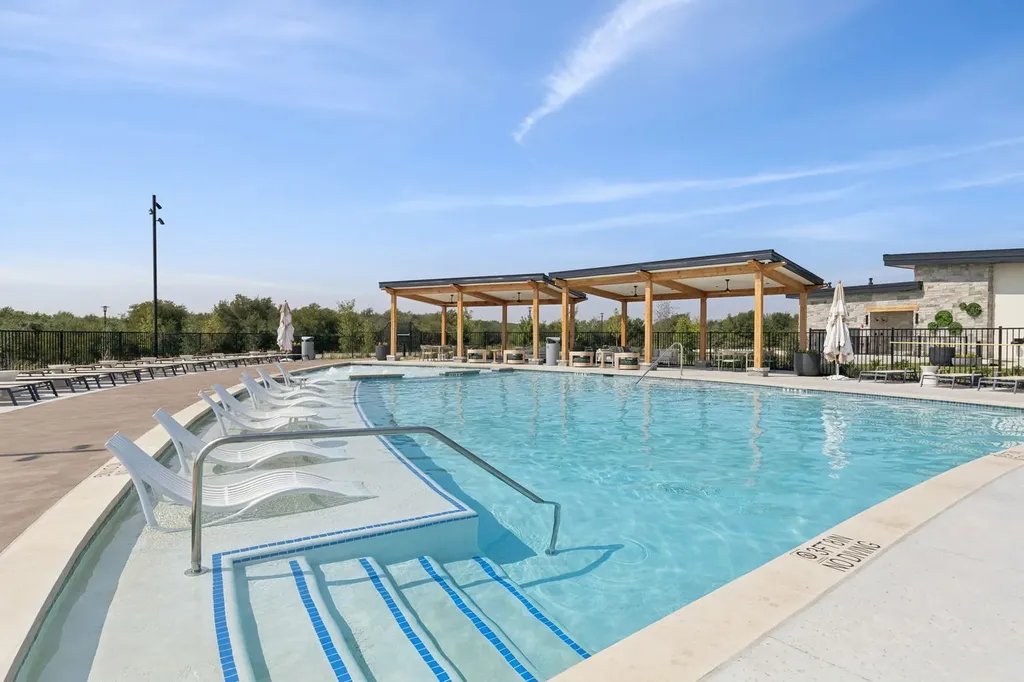 1004 Pearl Crescent Place Crowley TX 76036