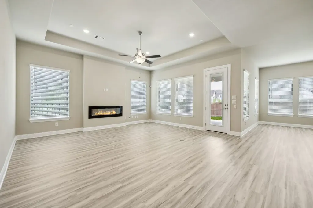 1004 Pearl Crescent Place Crowley TX 76036