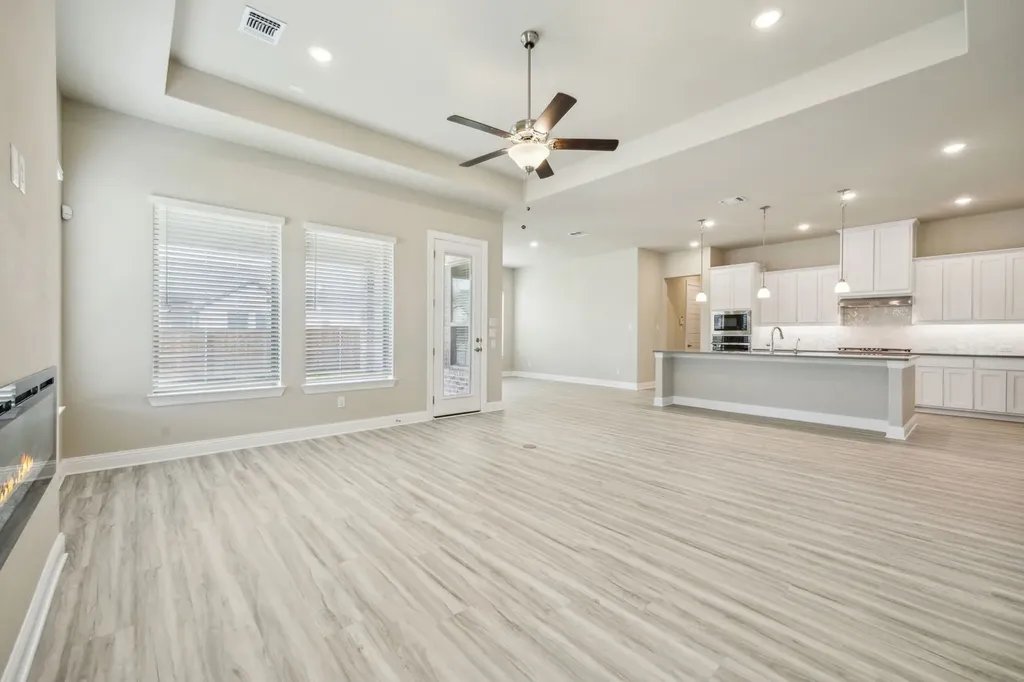 1004 Pearl Crescent Place Crowley TX 76036