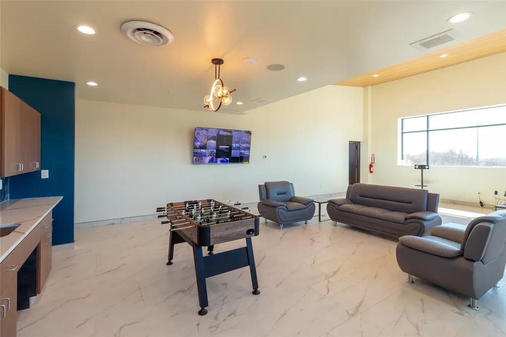 5423 Naaman Forest Boulevard Garland TX 75044