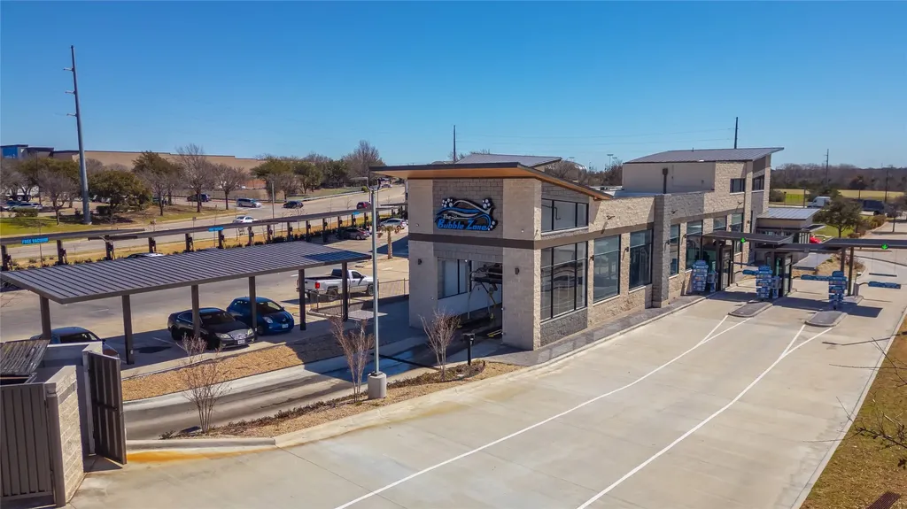 5423 Naaman Forest Boulevard Garland TX 75044