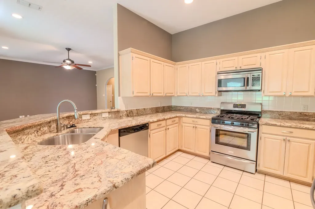 6014 Brenhaven Road Arlington TX 76017