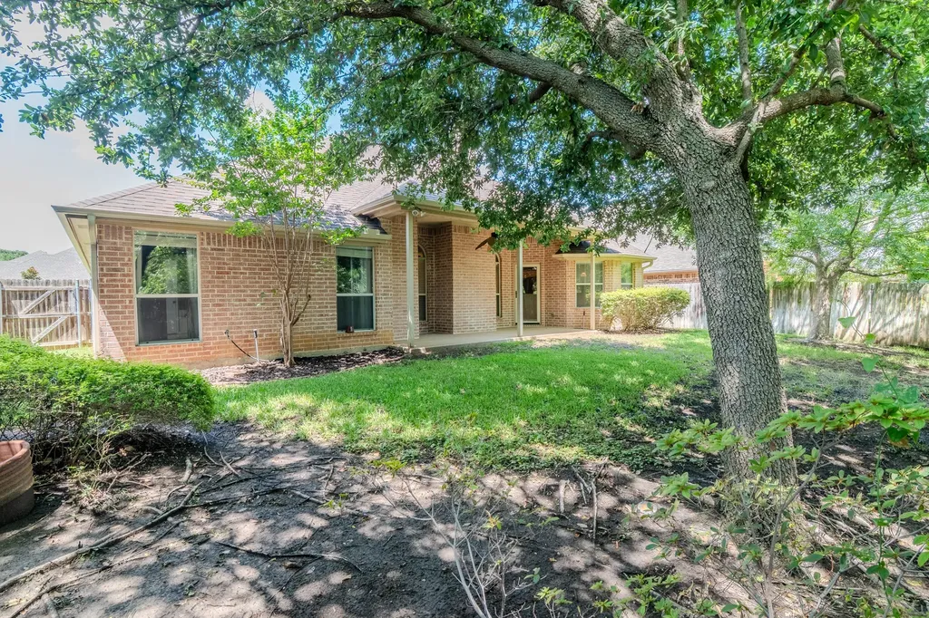 6014 Brenhaven Road Arlington TX 76017