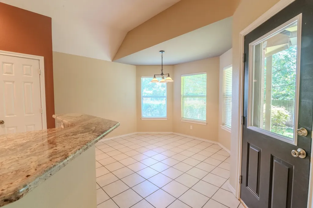 6014 Brenhaven Road Arlington TX 76017