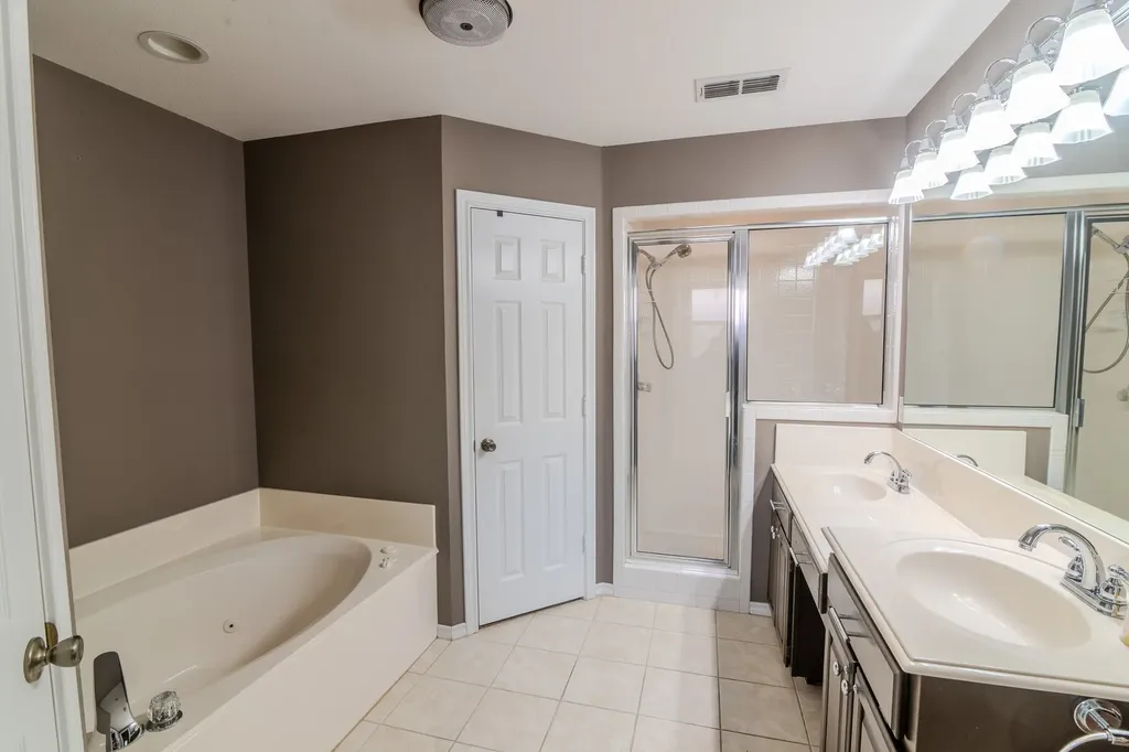 6014 Brenhaven Road Arlington TX 76017