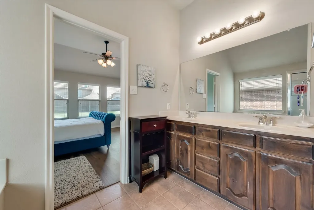 10413 Canyon Lake View Mckinney TX 75072