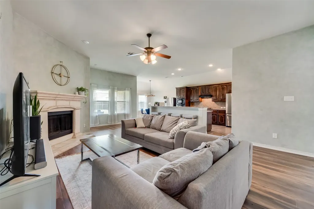 10413 Canyon Lake View Mckinney TX 75072