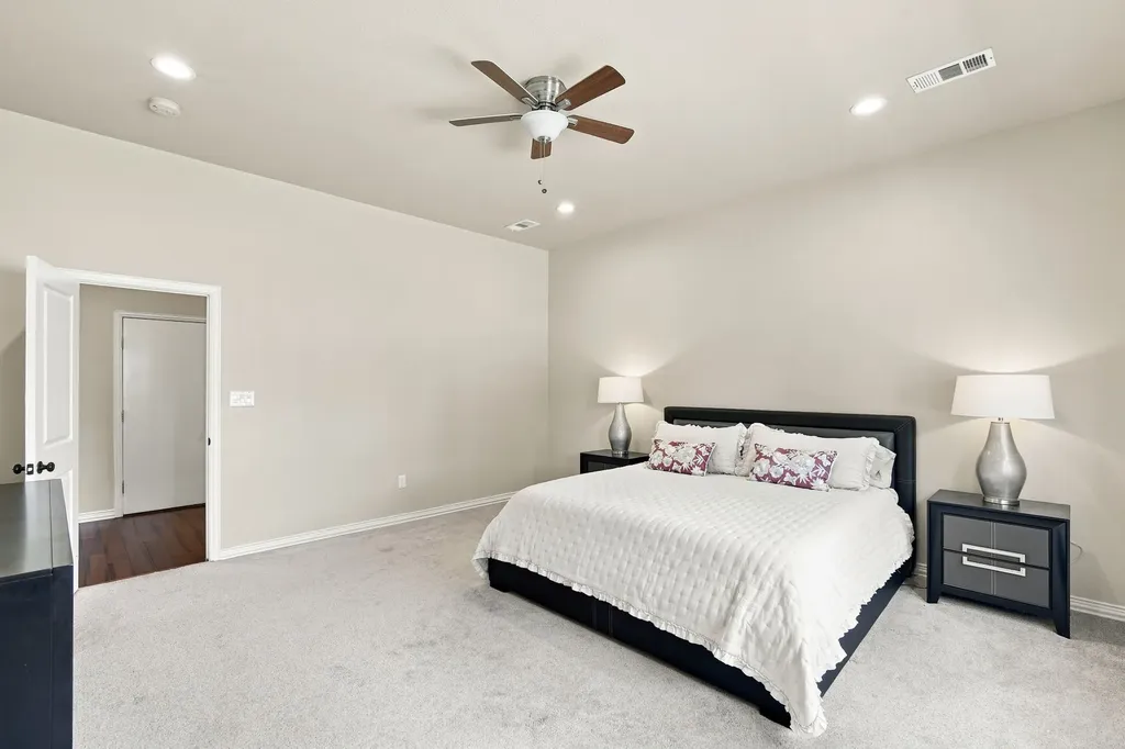 1906 Clearview Drive Ennis TX 75119