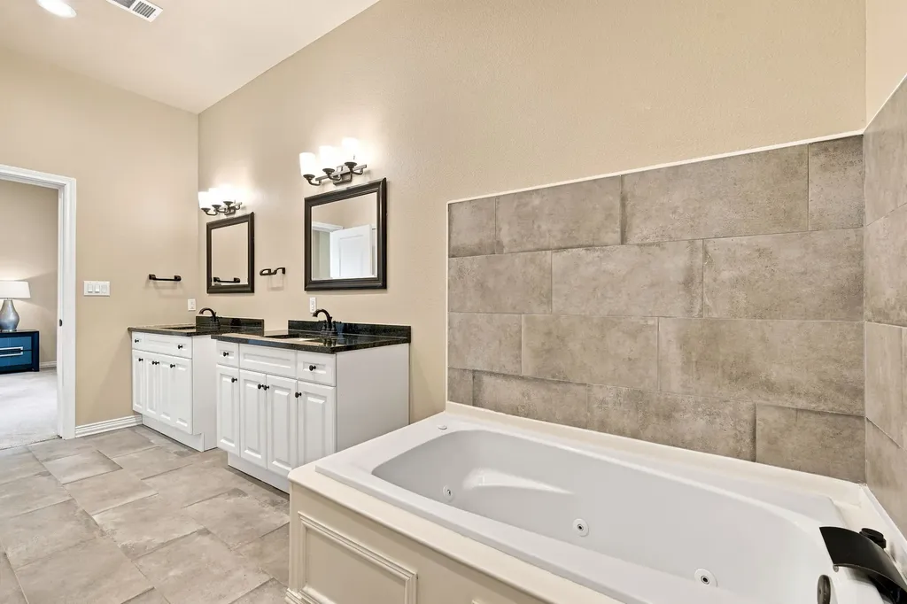 1906 Clearview Drive Ennis TX 75119