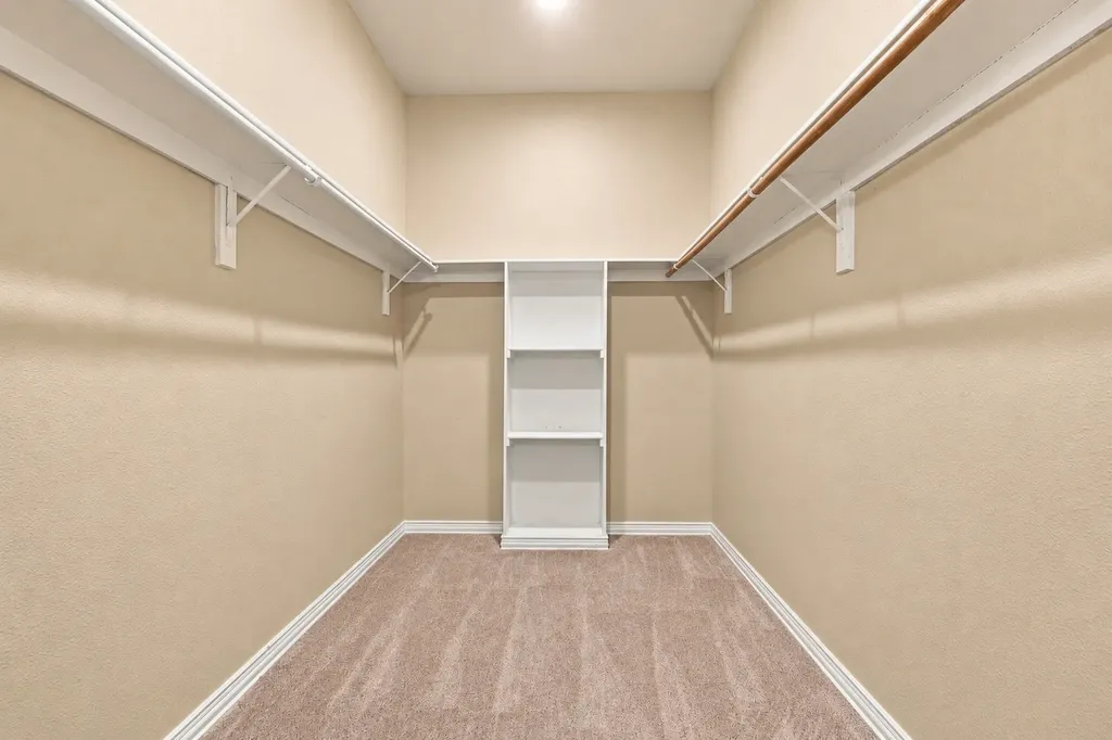 1906 Clearview Drive Ennis TX 75119