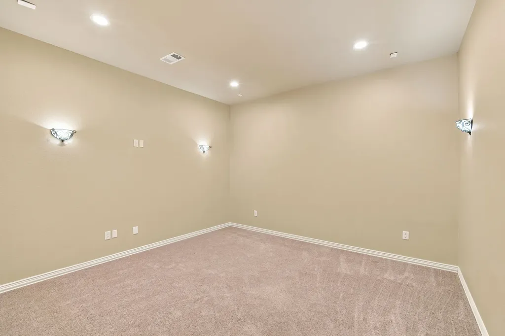 1906 Clearview Drive Ennis TX 75119