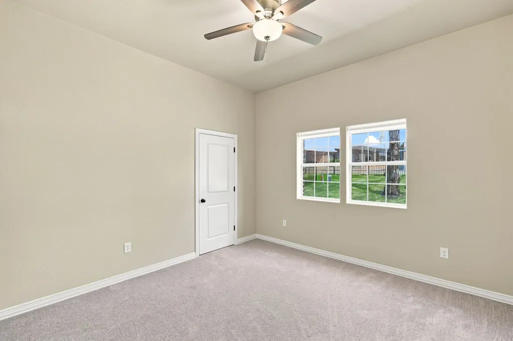 1906 Clearview Drive Ennis TX 75119