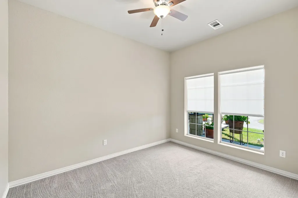 1906 Clearview Drive Ennis TX 75119