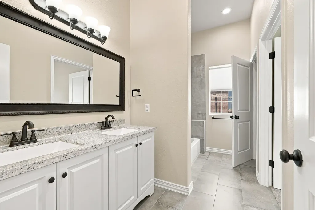 1906 Clearview Drive Ennis TX 75119