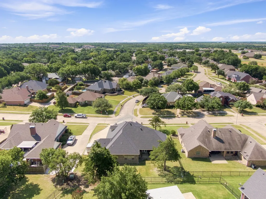 1906 Clearview Drive Ennis TX 75119