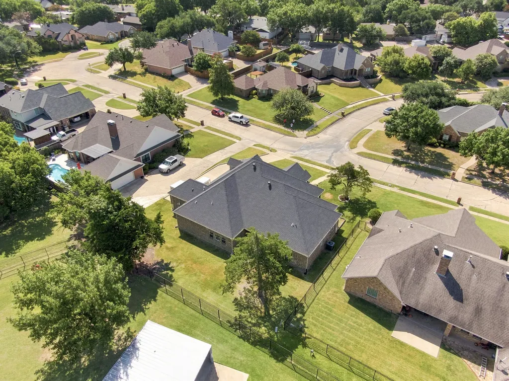 1906 Clearview Drive Ennis TX 75119