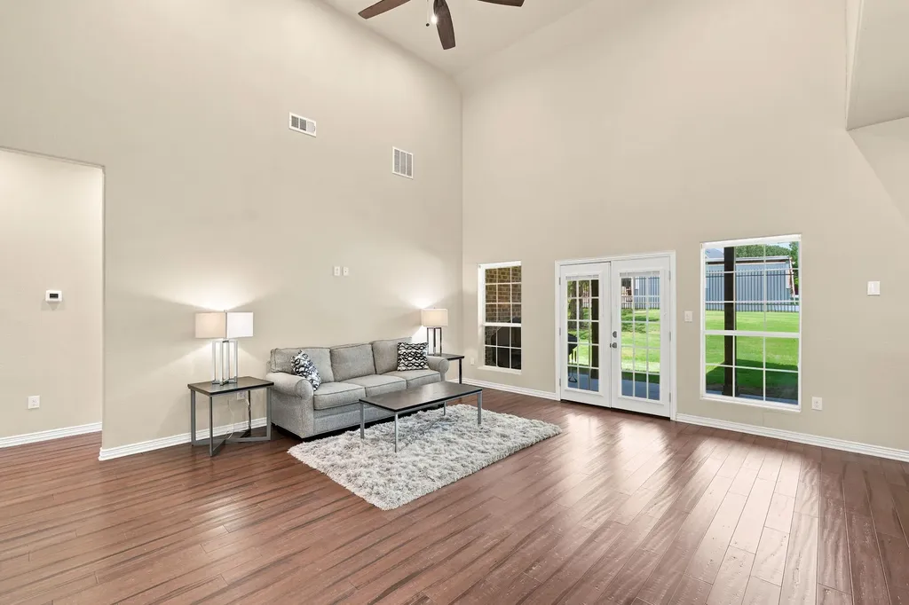 1906 Clearview Drive Ennis TX 75119