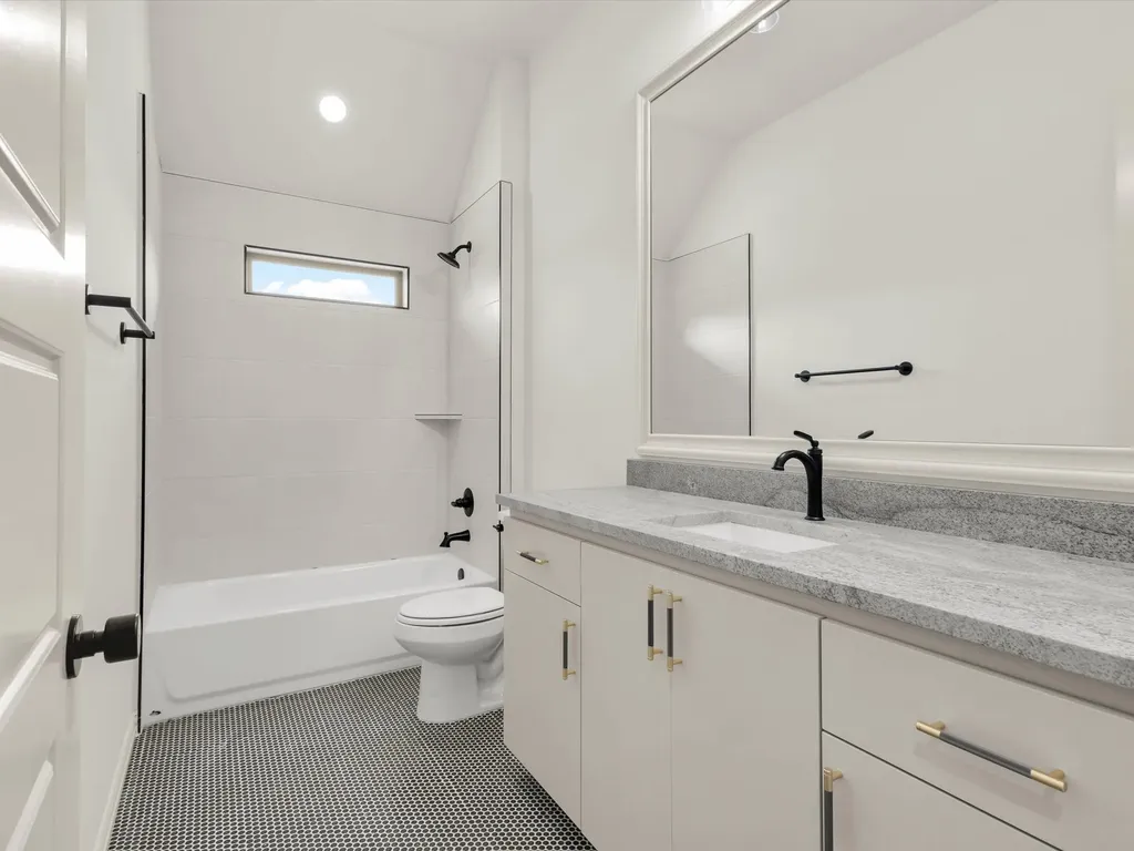 1013 Silver Sage Weatherford TX 76085