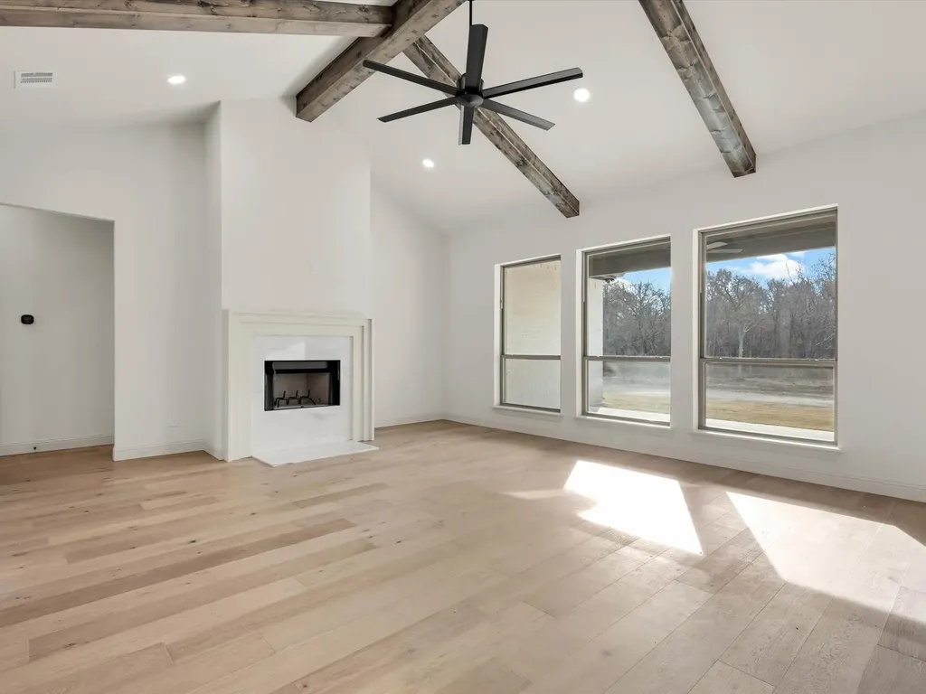 1013 Silver Sage Weatherford TX 76085