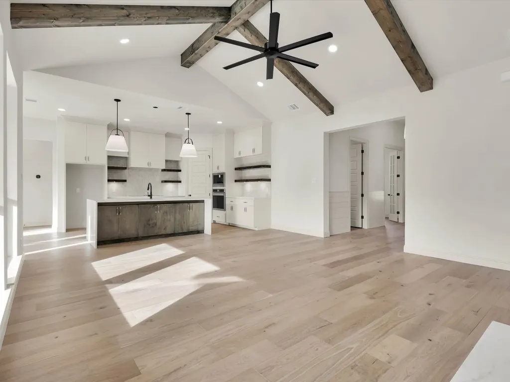 1013 Silver Sage Weatherford TX 76085