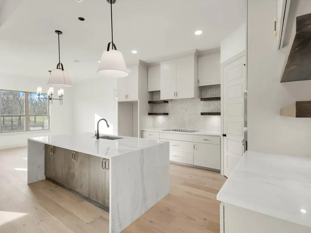 1013 Silver Sage Weatherford TX 76085
