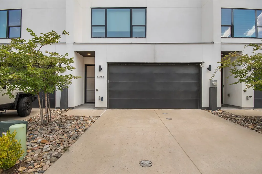 4944 Blaynes View The Colony TX 75056