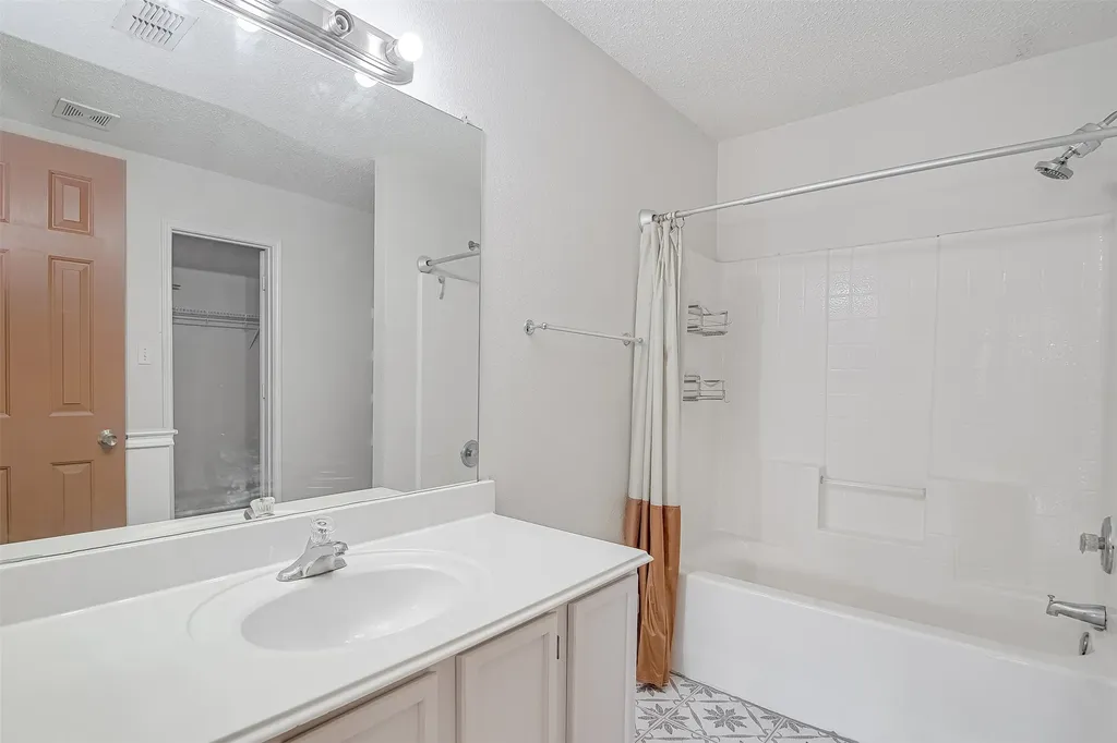 1044 Triple Crown Drive Fort Worth TX 76179