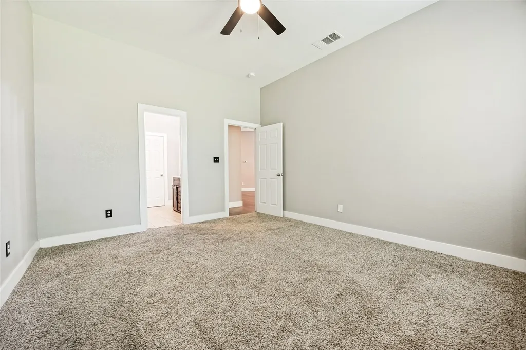 2733 Carpenter Avenue Dallas TX 75215