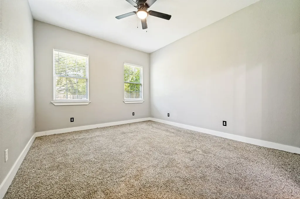 2733 Carpenter Avenue Dallas TX 75215