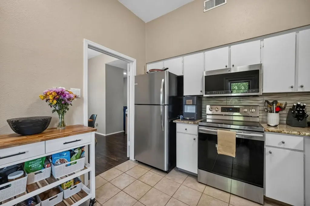 10401 High Hollows Drive Dallas TX 75230