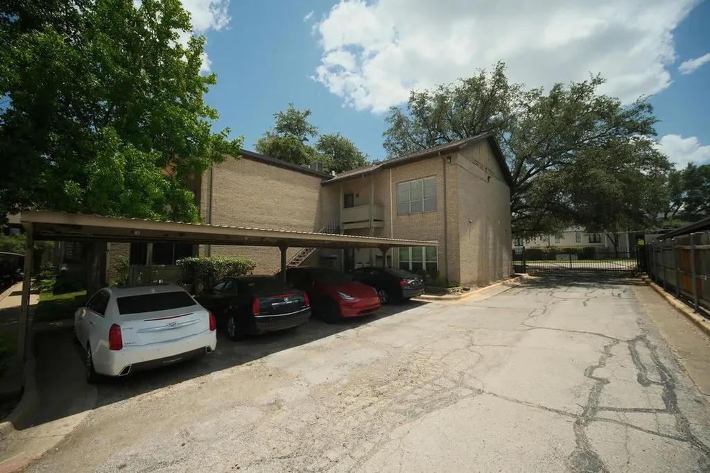 10401 High Hollows Drive Dallas TX 75230