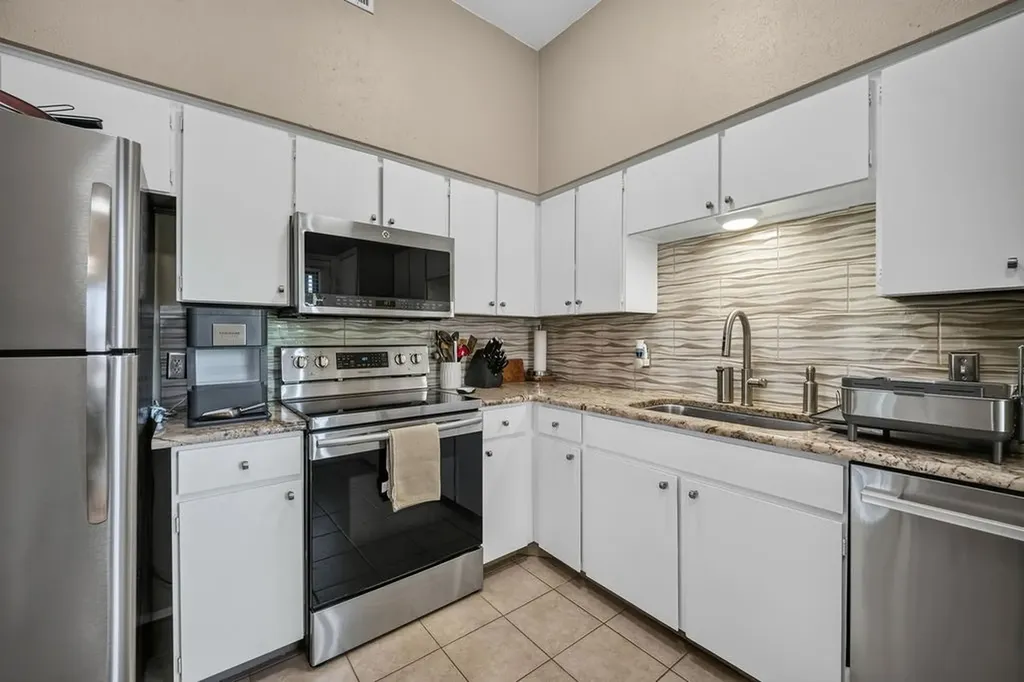 10401 High Hollows Drive Dallas TX 75230