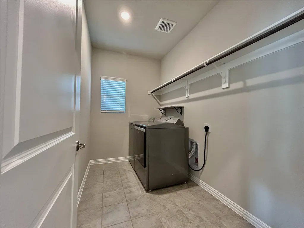 1804 Berry Ridge Trail Aubrey TX 76227